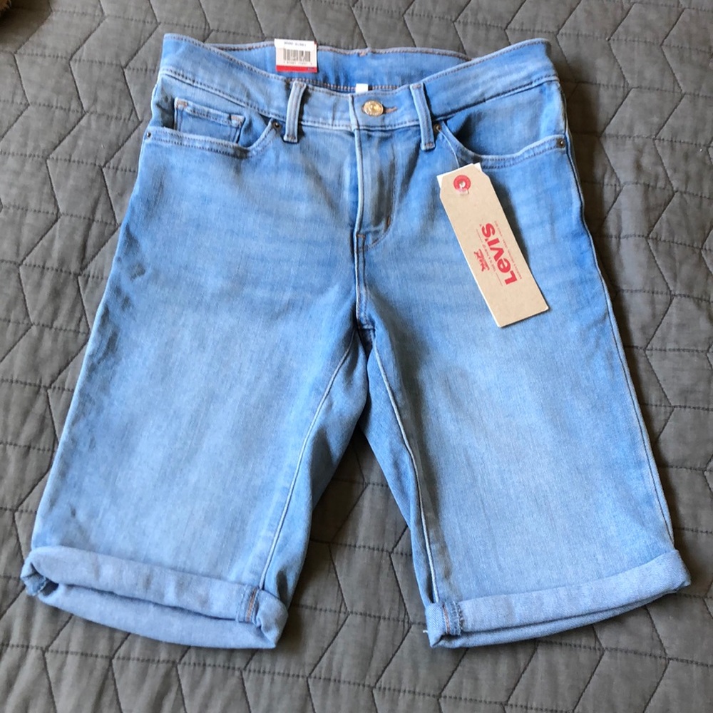 Levi’s Vintage Soft Bermuda Shorts. New with tags.